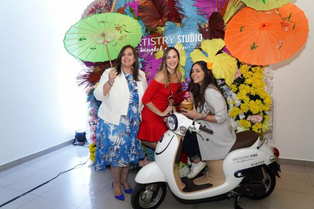 Sarah Argomániz, Yolanda Linares y Yazmín Yeara.