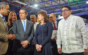 Joel López vice presidente de CHC, junto al ministro de Turismo y Miguel Calzada, durante la apertura de Feria CTN.