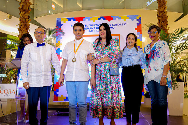 Fernando Quiroz, Fernando Gabriel Quiroz Flaviá, Iranna Flaviá Luciano, Alma Vásquez y Odile Villavizar.