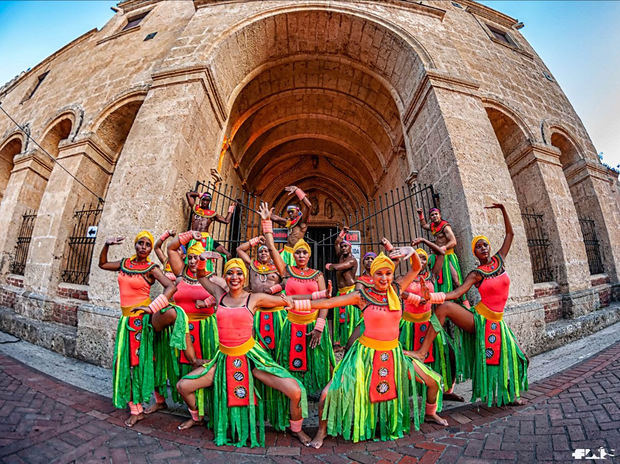 'Sangre Mulata' representando el Folklore Dominicano en Parque Colón.