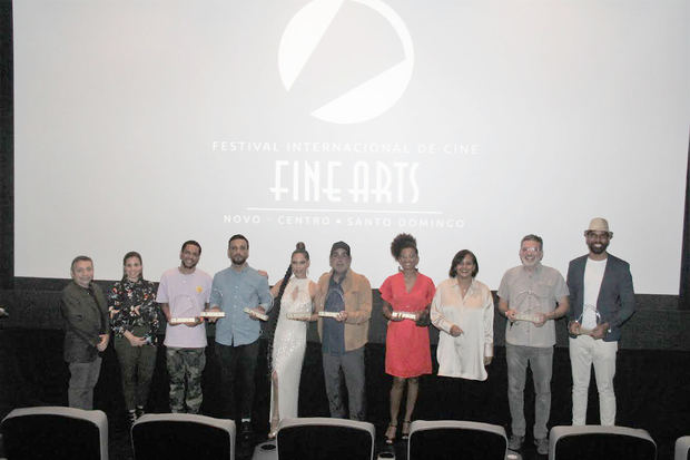 Ganadores Félix Manuel Lora, Maite Hernández, Andrés Farias Cintrón, Judith Rodríguez, Alejandro Andújar, Karina Valdez, Zumaya Cordero, Félix Germán y Vicente Santos.j