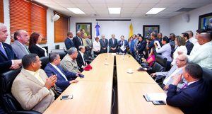 Consenso en los principales partidos dominicanos para aplazar las elecciones