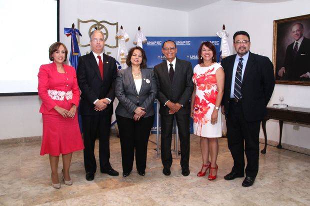 Aida Roca, Rodolfo Españeira, Yokasta Guzmán, Lidio Cadet, Francis Meriño y Gefferson Báez.