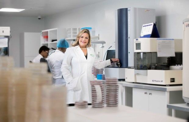 Patricia León, directora ejecutiva de Referencia Laboratorio Clínico.