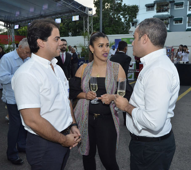 Jaime Fernández, Julissa Senior y Josè Fernández.