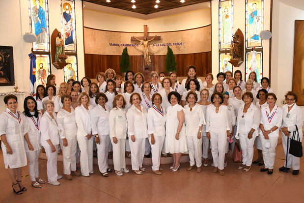 Foto grupal,de directivos y voluntarios de ADOVOHS