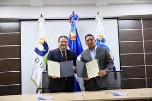 Aduanas firma acuerdo con Compras Públicas para fortalecer transparencia