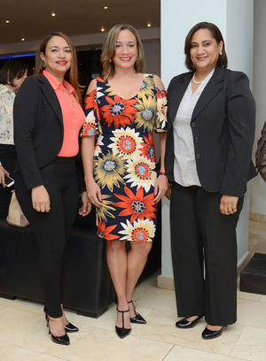 Laura García, Rosanna Pelez y Victoria Cern. 