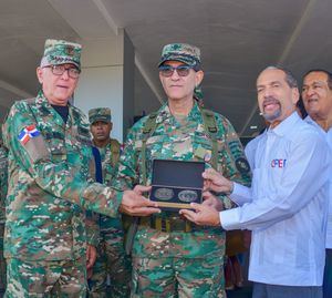 Efemérides Patrias y Ministerio de Defensa tributan homenaje al héroe restaurador Santiago Rodríguez