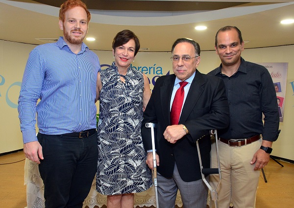 Jorge Marranzini, Carmen Esteva de Marranzini, Celso Marranzini y Eduardo Marranzini.