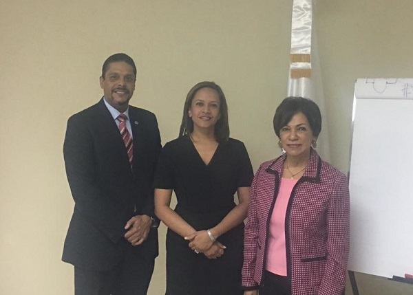 Emerson Díaz, Wendy Lora y Cristina de Castro