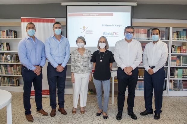 . Carlos Coll, Álvaro Henao, Elisabeth de Puig, Nelia Barletta, Andrés Silva, Robert Gil .