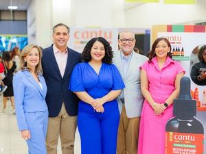 Dulce Cabreja, Miguel Díaz, Laura González, Wilfredo Mallen y Carmen Nolasco.