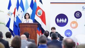 Vicepresidenta propone un desarrollo multidimensional en Costa Rica