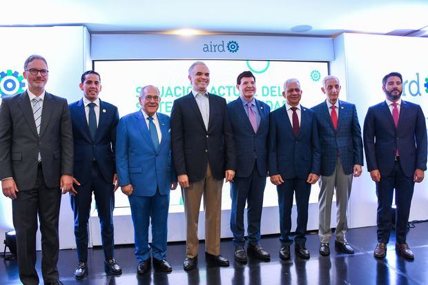 Mario E. Pujols, Edward Guzmán, Jesus Feris Iglesias, Luis Miguel De Camps, Julio Virgilio Brache, Ricardo De los Santos, Henry Sadhalá y Francisco Torres.