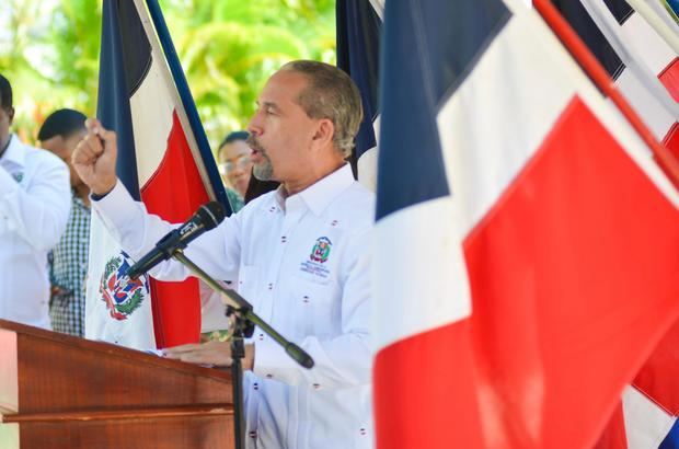 Juan Pablo Uribe, mientras se dirige a los presentes.