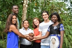 Mescyt anuncia disponibilidad de becas para la Universidad EARTH, en Costa Rica
