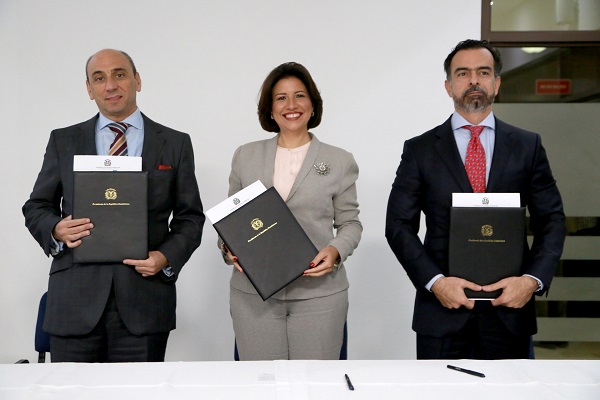 Margarita Cedeño, Lorenzo Jiménez y Gustavo Pascal Manzur.