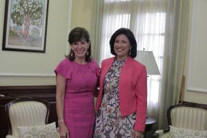 Margarita Cedeño y embajadora de EE.UU. Robin Bernstein tratan temas sociales