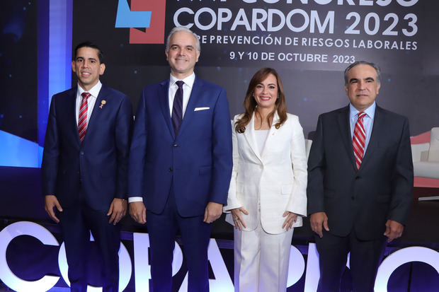 Edward Guzmán, Luis Miguel De Camps, Laura Peña y Celso Juan Marranzini.

