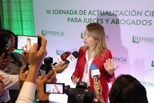 Eileen Riego, directora de genética molecular de Referencia Laboratorio Clínico.