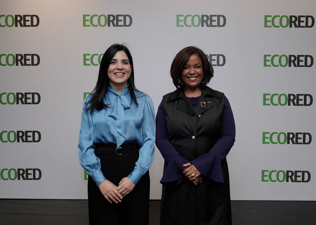 Las presidentas saliente y entrante de Ecored, Mariel Bera y Dania Heredia.