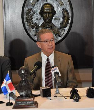 Reacción del Instituto Duartiano al otorgamiento de la nacionalidad dominicana a Mario Vargas Llosa