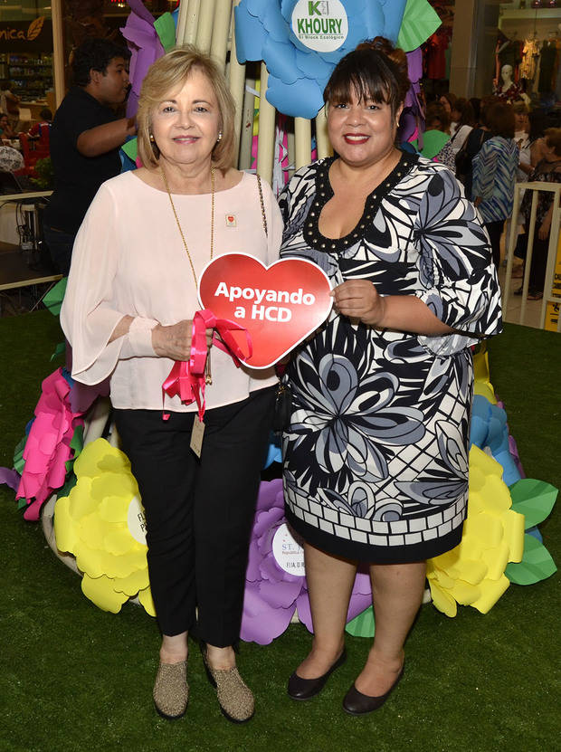 Maricela Acevedo y Mary Carmen Mota.