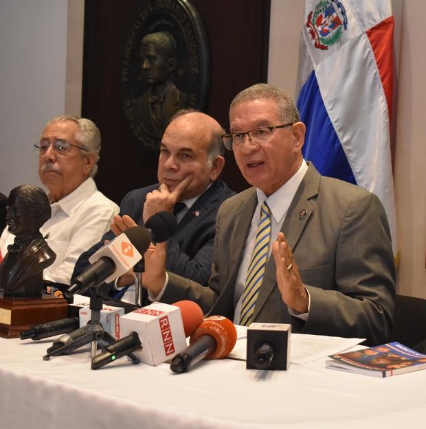 Wilson Gómez, el diácono Ramón Darío Vargas y Pelegrín Castillo.