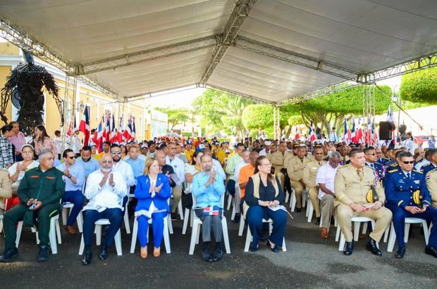 El acto contó con una gran cantidad de personalidades y autoridades del Gobierno.