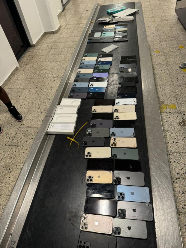 Bodyscan de la DGA instalados en AILA detectan pasajero con contrabando de 74 celulares