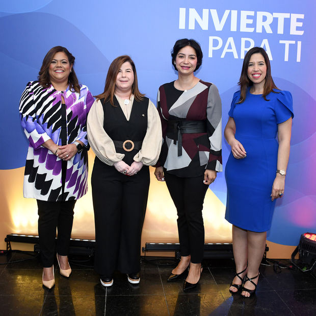 Claudia Brito, Neyda Iglesias, Ingrid Klavemann  y María Del Carmen Gil