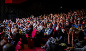 El público llenó la sala Carlos Piantini del Teatro Nacional para ver al artista romántico.