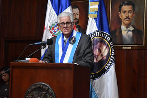 Roberto Saladín Selín ofrece el agradecimiento en nombre de los juramentados.