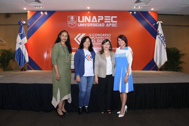 Las conferencistas Mauricia Domínguez, Alicia Álvarez, Amada Badias y Francis Meriño.