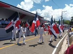 Desfile cívico-militar del patriotismo.

 