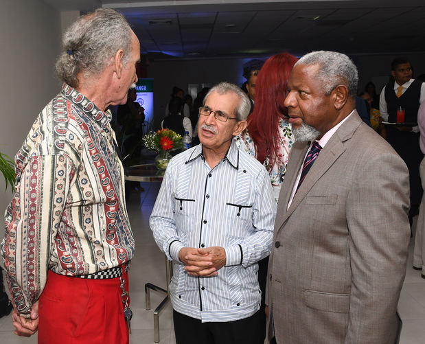 Johnny Bonnelly, BolvarTroncoso y Juan Freddy Armando.