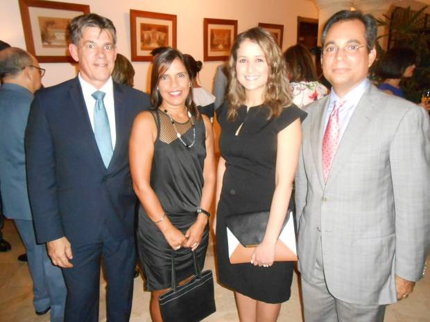 Thierry Moulins, Ana Vidal de Moulins, Ana Esther Domínguez y Guillermo Gómez Herrera. 