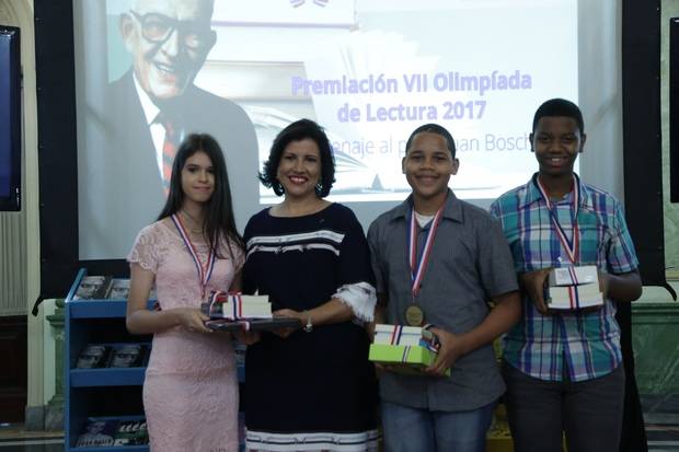 Vicepresidencia premia finalistas de Séptima Olimpíada de Lectura