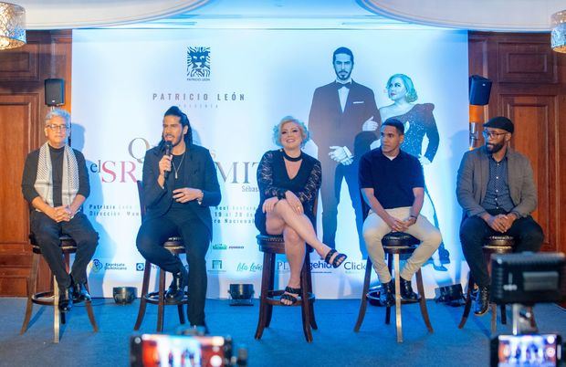 Manuel Chapuseaux, Patricio León, Laura García Godoy, Noel Ventura y Eliot Cuduco.