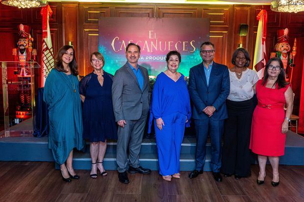 Stephanie Bauger, Marinella Sallent, Carlos Veitía, Jenny Podesta, Alberto Cruz, Antonia Alcántara y Sarah Esteva.