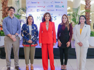 Yamil Tejeda Logroño, Patricia Pérez, Theresa Sullivan, Alina Victorio y Cesarina Beauchanps.