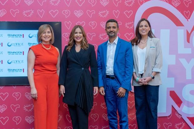 Silvia Figueroa, Ámbar Hernández, Ariel Peña y Isa Cardoso.