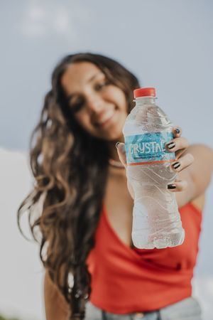 Agua Crystal presenta su nueva imagen y reafirma su compromiso con la comunidad dominicana