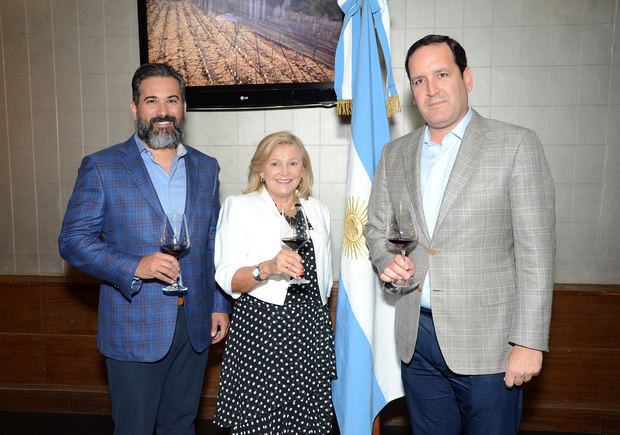 Andrés Villasmil, María Cristina Castro y José Antonio Álvarez.