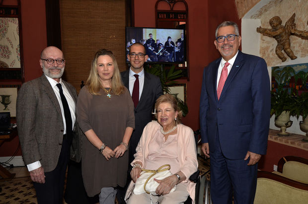 Eduardo Villanueva, Margarita Miranda, Ignacio Peñalver, Margarita Copello de Rodríguez y Enrique Valdez.

 