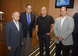 El legendario buzo cubano Pipín Ferreras ofrece charla en UNIBE