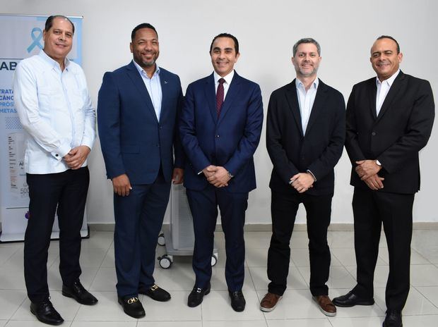 Fernando Ortiz, Pablo González, Pablo Mateo, Juan Fulla y César Lluberes.