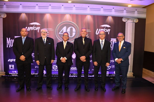 Francisco Murilla, Julio César Curiel, Raúl Hernández Castaños, José Agustín Espinal, Carlos Ramón Bergés y Brinio Brea.