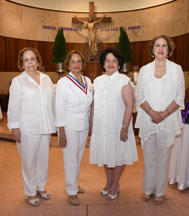 María Jesús de Mansfield, Angélica Ginebra de Benítez, Gloria de Selman  y Roxana Dargam